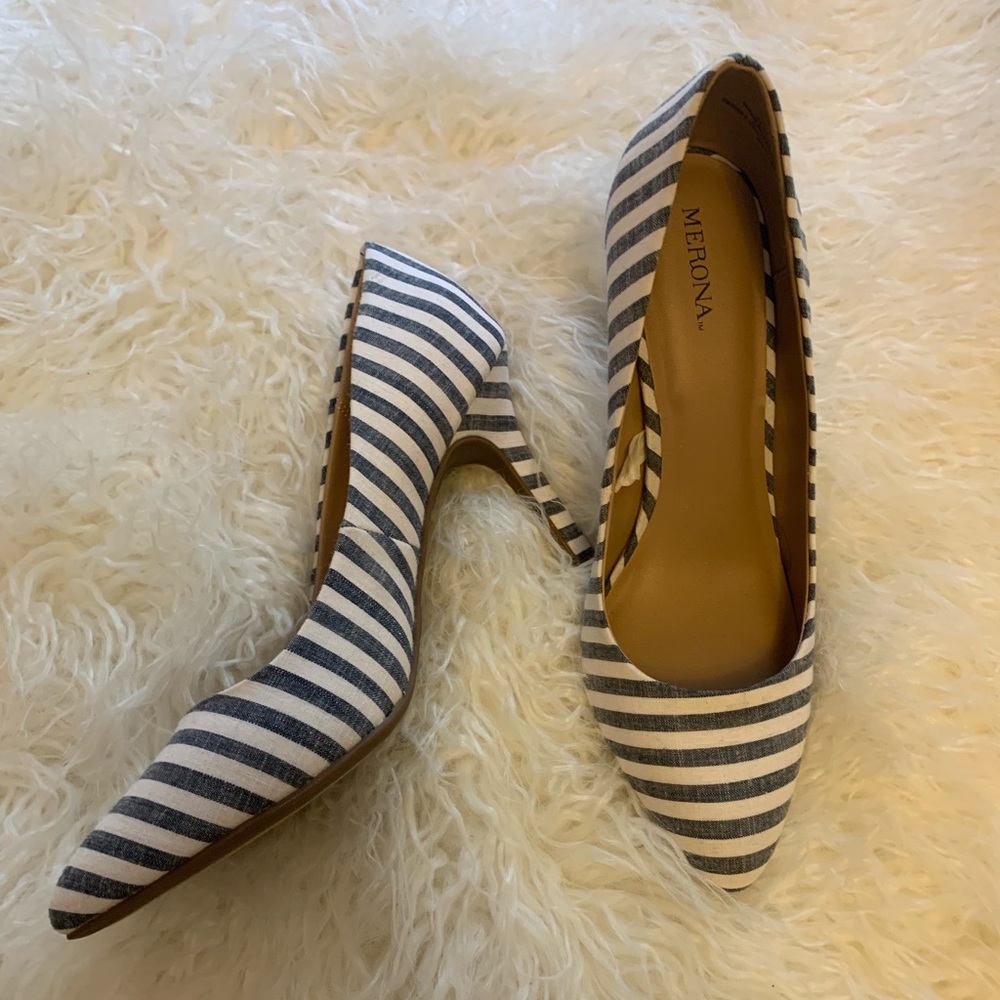 ❌SOLD❌ navy and white cloth pumps so preppy 7.5